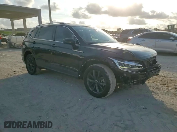 2022 Volkswagen Tiguan SE with VIN 3VV3B7AX2NM026049, listed as a Copart auction lot 43441145 with 27,816 mi miles and Salvage Title. Bid and sale history available at DreamBid. Image 14.