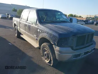 2006 Ford F-250 XL z VIN 1FTSW21P96ED29208, wystawiony jako IAAI lot #42396591 z przebiegiem 148 304 mil mil oraz . Historia ofert i sprzedaży dostępna na DreamBid. Obrazek 1.