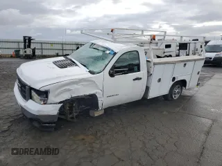 2013 GMC Sierra 1500 with VIN 1GD01ZCG6DF146248, listed as a Copart auction lot 49449585 with 124,679 mi miles and Salvage Title. Bid and sale history available at DreamBid. Image 1.