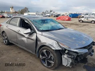 2023 Hyundai Elantra SEL z VIN KMHLS4AGXPU562058, wystawiony jako IAAI lot #41507578 z przebiegiem 12 631 mil mil oraz . Historia ofert i sprzedaży dostępna na DreamBid. Obrazek 1.