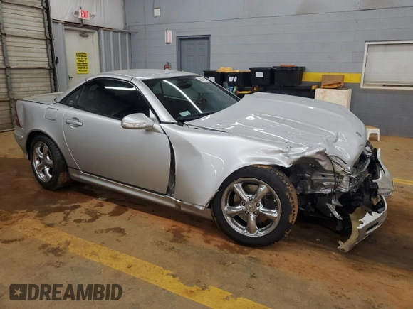 2001 Mercedes-Benz SLK 230/320 with VIN WDBKK65F31F210009, listed as a Copart auction lot 59847695 with 41,252 mi miles and Salvage title. Bid and sale history available at DreamBid. Image 4.