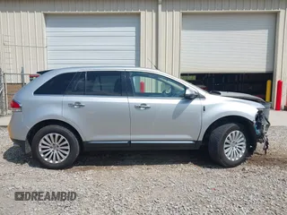 2011 Lincoln MKX with VIN 2LMDJ6JK6BBJ24034, listed as a IAAI auction lot 42006915 with 141,755 mi miles. Bid and sale history available at carsss.com. Image 14.
