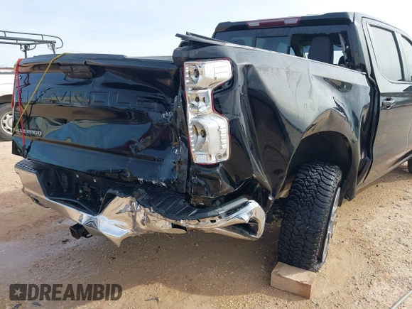 2021 Chevrolet Silverado 1500 LT with VIN 1GCUYDED9MZ178701, listed as a IAAI auction lot 41085034 with 81,682 mi miles. Bid and sale history available at carsss.com. Image 6.