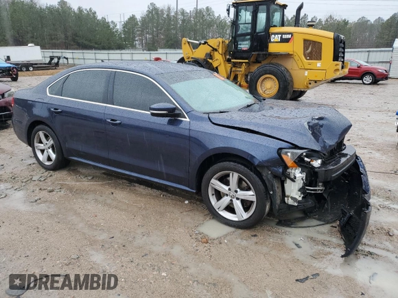 2014 Volkswagen Passat SE with VIN 1VWBT7A37EC098304, listed as a Copart auction lot 47941165 with 139,759 mi miles and Salvage title. Bid and sale history available at DreamBid. Image 4.