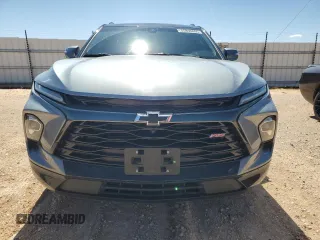 2024 Chevrolet Blazer RS z VIN 3GNKBERS8RS181723, wystawiony jako Copart lot #55898855 z przebiegiem 18 349 mil mil oraz Szkoda całkowita • Salvage title. Historia ofert i sprzedaży dostępna na DreamBid. Obrazek 5.