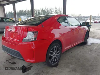 2015 Scion tC z VIN JTKJF5C71FJ008872, wystawiony jako IAAI lot #41664672 z przebiegiem 119 142 mil mil oraz . Historia ofert i sprzedaży dostępna na DreamBid. Obrazek 4.