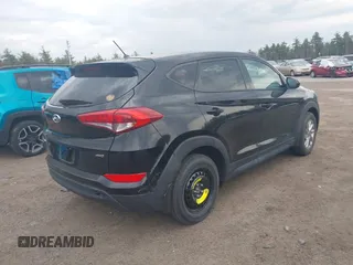 2018 Hyundai Tucson SE z VIN KM8J2CA47JU820390, wystawiony jako IAAI lot #42104349 z przebiegiem 11 725 mil mil oraz . Historia ofert i sprzedaży dostępna na DreamBid. Obrazek 4.
