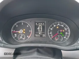 2015 Volkswagen Passat SE z VIN 1VWBV7A3XFC015671, wystawiony jako IAAI lot #41809970 z przebiegiem 192 712 mil mil oraz . Historia ofert i sprzedaży dostępna na DreamBid. Obrazek 7.