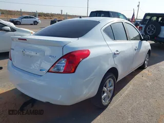 2014 Nissan Versa SV with VIN 3N1CN7AP6EL818719, listed as a IAAI auction lot 41958349 with 71,208 mi miles. Bid and sale history available at carsss.com. Image 4.