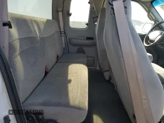 2000 Ford F-150 XL with VIN 1FTRX18W5YKB13685, listed as a Copart auction lot 48286865 with 249,053 mi miles and Salvage Title. Bid and sale history available at carsss.com. Image 10.