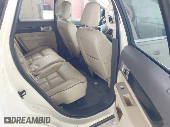 2008 Lincoln MKX with VIN 2LMDU88C78BJ33271, listed as a IAAI auction lot 42205460 with 148,146 mi miles and . Bid and sale history available at DreamBid. Image 8.