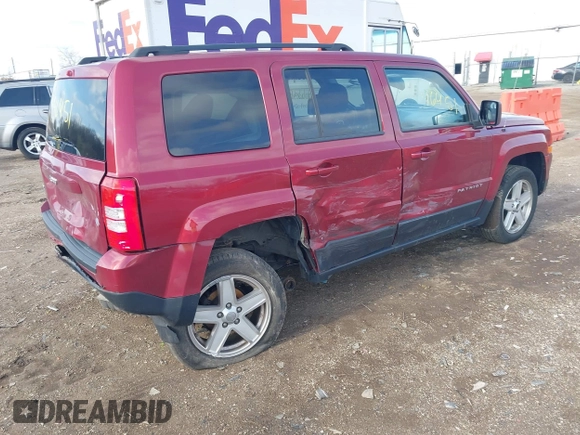2014 Jeep Patriot Latitude with VIN 1C4NJRFB0ED628074, listed as a IAAI auction lot 41946451 with 92,118 mi miles and . Bid and sale history available at carsss.com. Image 4.