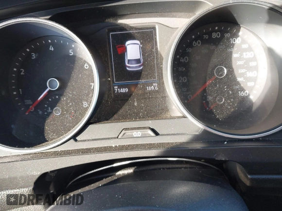 2018 Volkswagen Tiguan SEL with VIN 3VV3B7AX7JM117053, listed as a IAAI auction lot 40827695 with 71,489 mi miles and . Bid and sale history available at DreamBid. Image 7.