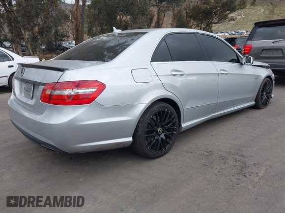 2012 Mercedes-Benz E E 350 Luxury with VIN WDDHF5KB8CA589252, listed as a IAAI auction lot 41528203 with 164,870 mi miles and . Bid and sale history available at carsss.com. Image 4.