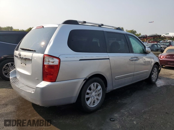 2008 Kia Sedona LX with VIN KNDMB233186194012, listed as a Copart auction lot 70879304 with 294,791 mi miles and Salvage Title. Bid and sale history available at carsss.com. Image 3.
