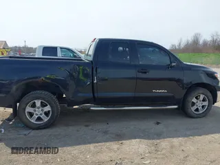 2010 Toyota Tundra 4WD Truck with VIN 5TFUM5F14AX015516, listed as a IAAI auction lot 42118639 with 204,489 mi miles. Bid and sale history available at carsss.com. Image 6.