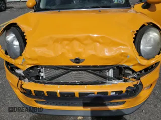 2016 MINI Hardtop with VIN WMWXP5C57G3B14701, listed as a Copart auction lot 58351545 with 111,647 mi miles and Salvage title. Bid and sale history available at DreamBid. Image 11.