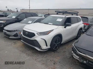 2021 Toyota Highlander XSE z VIN 5TDLZRBH8MS062159, wystawiony jako IAAI lot #42245182 z przebiegiem 63 072 mil mil oraz . Historia ofert i sprzedaży dostępna na DreamBid. Obrazek 2.