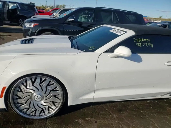 2019 Chevrolet Camaro 2SS with VIN 1G1FH3D74K0113036, listed as a Copart auction lot 74618094 with 57,591 mi miles and Salvage Title. Bid and sale history available at carsss.com. Image 14.