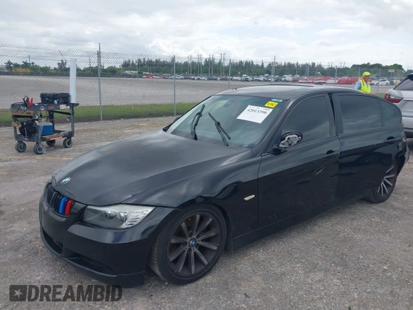 2008 BMW 3 Series 328i z VIN WBAVA33508KX86102, wystawiony jako IAAI lot #42013390 z przebiegiem 148 811 mil mil oraz . Historia ofert i sprzedaży dostępna na DreamBid. Obrazek 17.