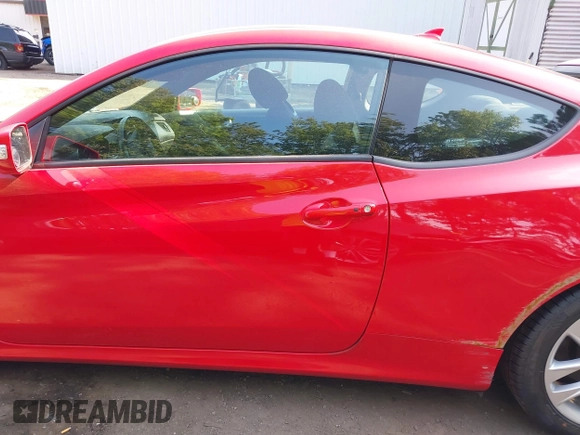 2016 Hyundai Genesis Coupe 3.8L Base with VIN KMHHT6KJ4GU132745, listed as a IAAI auction lot 42498729 with 153,572 mi miles and . Bid and sale history available at DreamBid. Image 14.