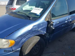 2007 Chrysler Town & Country LWB LX with VIN 2A4GP44R17R266406, listed as a IAAI auction lot 42033861 with 153,870 mi miles. Bid and sale history available at carsss.com. Image 6.