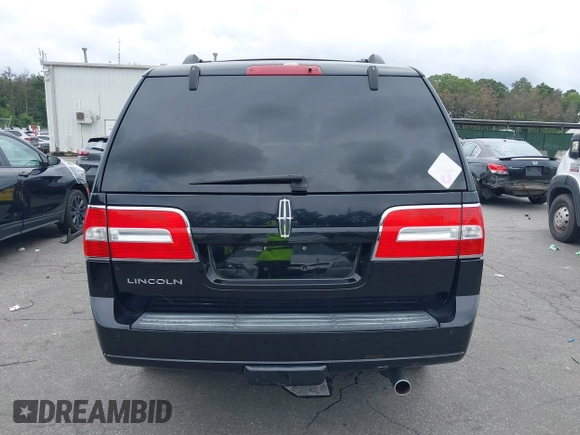2009 Lincoln Navigator with VIN 5LMFU28529EJ01821, listed as a IAAI auction lot 42658727 with 130,855 mi miles and . Bid and sale history available at DreamBid. Image 17.