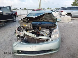 2007 Toyota Prius with VIN JTDKB20U373253002, listed as a IAAI auction lot 41849230 with 264,388 mi miles. Bid and sale history available at carsss.com. Image 6.