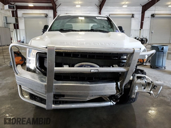 2021 Ford F-350 XL with VIN 1FT8W3BN7MED72617, listed as a Copart auction lot 61134705 with 95,600 mi miles and Salvage title. Bid and sale history available at DreamBid. Image 5.