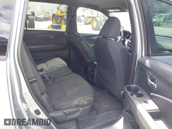 2021 Honda Passport Sport with VIN 5FNYF8H24MB004016, listed as a IAAI auction lot 41696379 with 85,373 mi miles and . Bid and sale history available at DreamBid. Image 8.