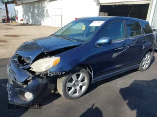 2006 Toyota Matrix STD with VIN 2T1KR32E46C609230, listed as a IAAI auction lot 40150644 with 183,550 mi miles. Bid and sale history available at carsss.com. Image 2.