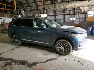 2021 Volvo XC90 Inscription Expression with VIN YV4BR00K0M1764086, listed as a Copart auction lot 41726284 with 37,641 mi miles. Bid and sale history available at carsss.com. Image 4.