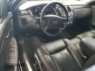 2011 Cadillac DTS Professional Limousine z VIN 1GE7K9C61BU600591, wystawiony jako Copart lot #55618735 z przebiegiem 31 702 mil mil oraz Tytuł czysty. Historia ofert i sprzedaży dostępna na DreamBid. Obrazek 8.
