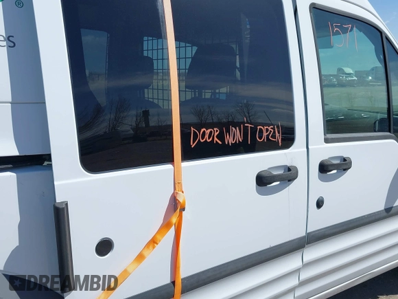 2013 Ford Transit Connect XLT с VIN NM0LS6BN5DT148844, выставлен на аукционе IAAI как лот 41991571 с пробегом 143 780 миль миль и . История ставок и продаж доступна на DreamBid. Изображение 12.