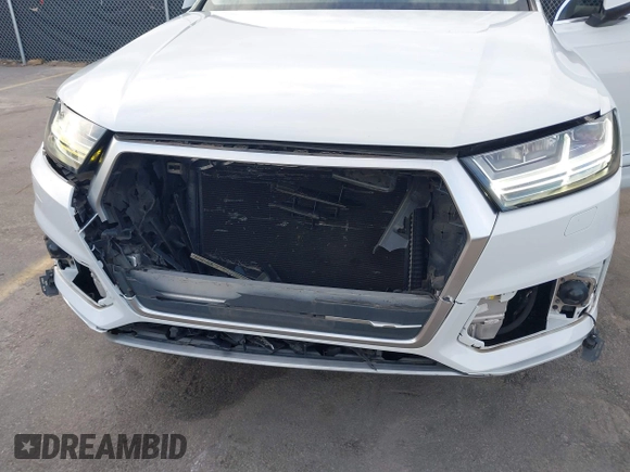 2018 Audi Q7 Premium Plus with VIN WA1LHAF71JD031195, listed as a IAAI auction lot 41219666 with 63,641 mi miles. Bid and sale history available at carsss.com. Image 6.