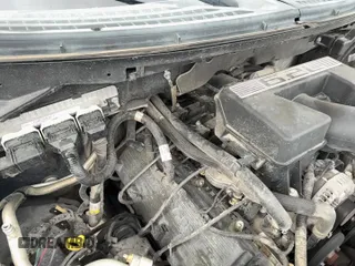 2013 Ford F-150 SVT Raptor z VIN 1FTFW1R66DFC88390, wystawiony jako Copart lot #90399095 z przebiegiem 221 997 mil mil oraz Czysty tytuł • Clean title. Historia ofert i sprzedaży dostępna na DreamBid. Obrazek 11.