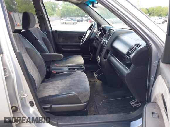 2003 Honda CR-V EX with VIN SHSRD78843U106108, listed as a IAAI auction lot 42175103 with 211,800 mi miles and . Bid and sale history available at carsss.com. Image 5.