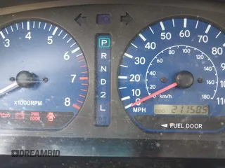 2001 Toyota Sienna LE with VIN 4T3ZF13C01U325889, listed as a IAAI auction lot 42795570 with 211,585 mi miles and . Bid and sale history available at DreamBid. Image 7.