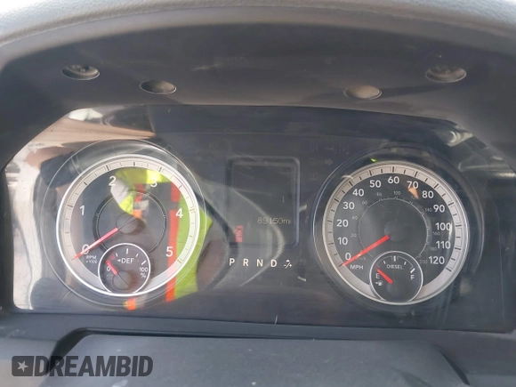 2017 Ram 2500 Tradesman z VIN 3C6UR5CLXHG620105, wystawiony jako IAAI lot #42496482 z przebiegiem 89 150 mil mil oraz . Historia ofert i sprzedaży dostępna na DreamBid. Obrazek 7.