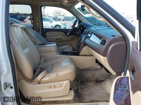 2008 GMC Yukon Denali с VIN 1GKFK63888J118915, выставлен на аукционе IAAI как лот 42262018 с пробегом 218 082 миль миль и . История ставок и продаж доступна на DreamBid. Изображение 5.