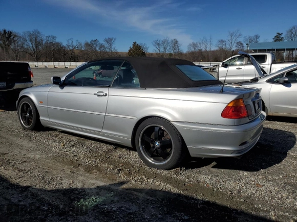 2002 BMW 3 Series 325Ci with VIN WBABS33412PG84795, listed as a Copart auction lot 45475085 with 0 mi miles and Salvage Title. Bid and sale history available at carsss.com. Image 2.