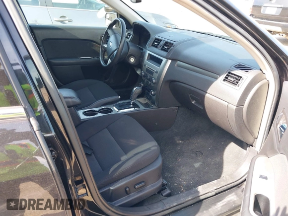 2012 Ford Fusion Hybrid z VIN 3FADP0L31CR380821, wystawiony jako IAAI lot #42332256 z przebiegiem 59 431 mil mil oraz . Historia ofert i sprzedaży dostępna na DreamBid. Obrazek 5.