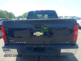 2011 Chevrolet Silverado 1500 LT with VIN 1GCRCSE08BZ413513, listed as a IAAI auction lot 42018003 with 83,436 mi miles and . Bid and sale history available at DreamBid. Image 16.