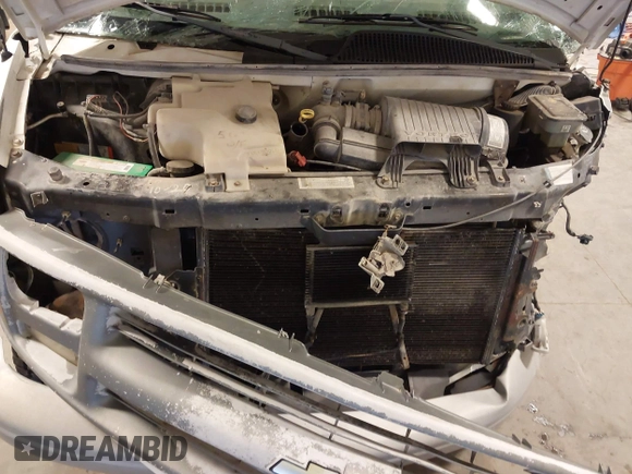 2002 Chevrolet Express Cargo with VIN 1GCHG35R421191281, listed as a IAAI auction lot 42207627 with 212,417 mi miles and . Bid and sale history available at DreamBid. Image 10.