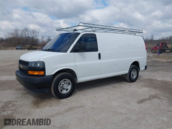 2018 Chevrolet Express Cargo Van with VIN 1GCWGAFP6J1336229, listed as a IAAI auction lot 42022722 with 99,005 mi miles. Bid and sale history available at carsss.com. Image 17.