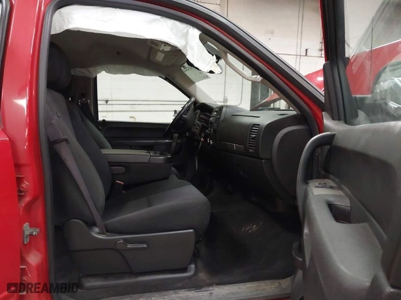 2011 Chevrolet Silverado 1500 LT with VIN 1GCPKSE3XBF208863, listed as a IAAI auction lot 41805444 with 280,658 mi miles. Bid and sale history available at carsss.com. Image 5.