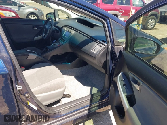 2014 Toyota Prius Four with VIN JTDKN3DU2E1749084, listed as a IAAI auction lot 42647431 with 413,304 mi miles and . Bid and sale history available at DreamBid. Image 5.
