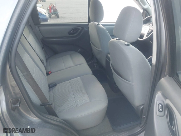 2006 Ford Escape XLT with VIN 1FMYU93126KC04632, listed as a IAAI auction lot 41912068 with 133,216 mi miles. Bid and sale history available at carsss.com. Image 8.