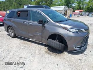 2022 Toyota Sienna XLE with VIN 5TDYRKEC0NS120117, listed as a IAAI auction lot 42277477 with 63,503 mi miles and . Bid and sale history available at DreamBid. Image 1.