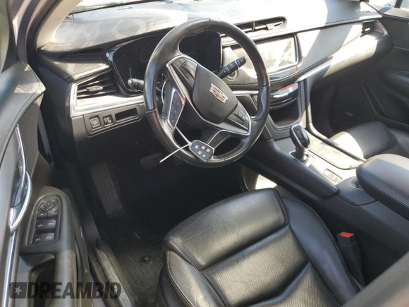 2019 Cadillac XT5 Premium Luxury FWD z VIN 1GYKNERS5KZ235627, wystawiony jako Copart lot #52512755 z przebiegiem Nie podano mil oraz Szkody całkowita. Historia ofert i sprzedaży dostępna na DreamBid. Obrazek 8.